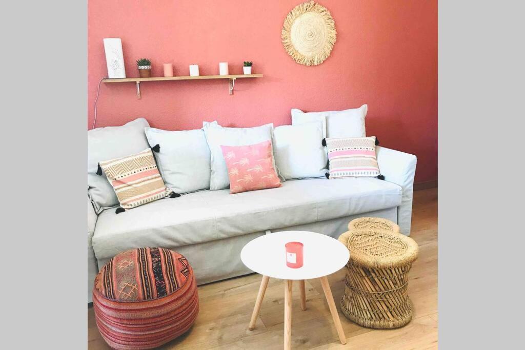 La Petite Pinede Studio Climatise Proche Plage Sanary-sur-Mer Luaran gambar