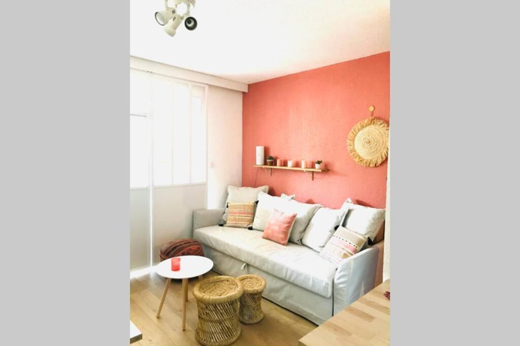 La Petite Pinede Studio Climatise Proche Plage Sanary-sur-Mer Luaran gambar