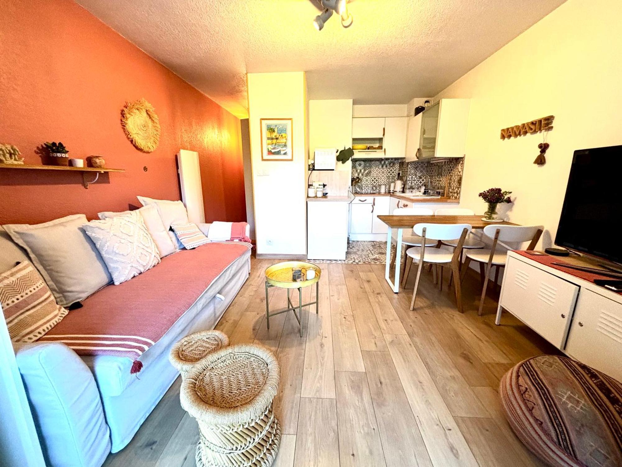 La Petite Pinede Studio Climatise Proche Plage Sanary-sur-Mer Luaran gambar
